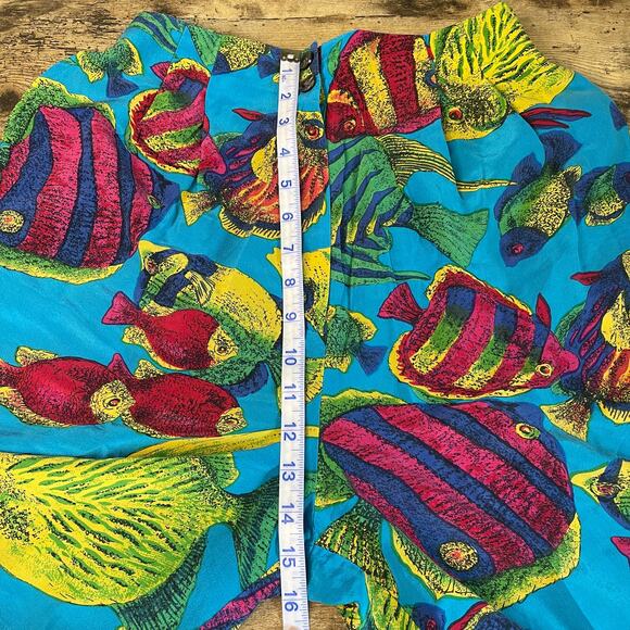 Vintage NORDSTROM High Waist Silk Fish Shorts - Picture 8 of 9